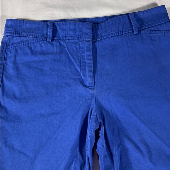 Talbots womens blue Perfect Short flat front 10" inseam Bermuda shorts - size 4 - Picture 1 of 11